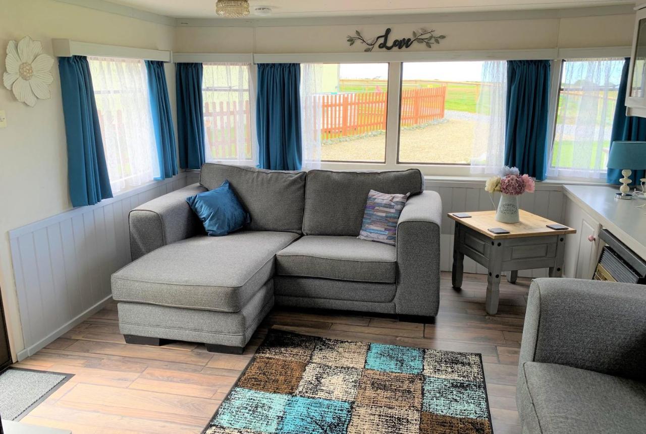 Byre Cottages & Log Cabin Cardigan Luaran gambar