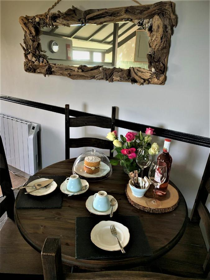 Byre Cottages & Log Cabin Cardigan Luaran gambar