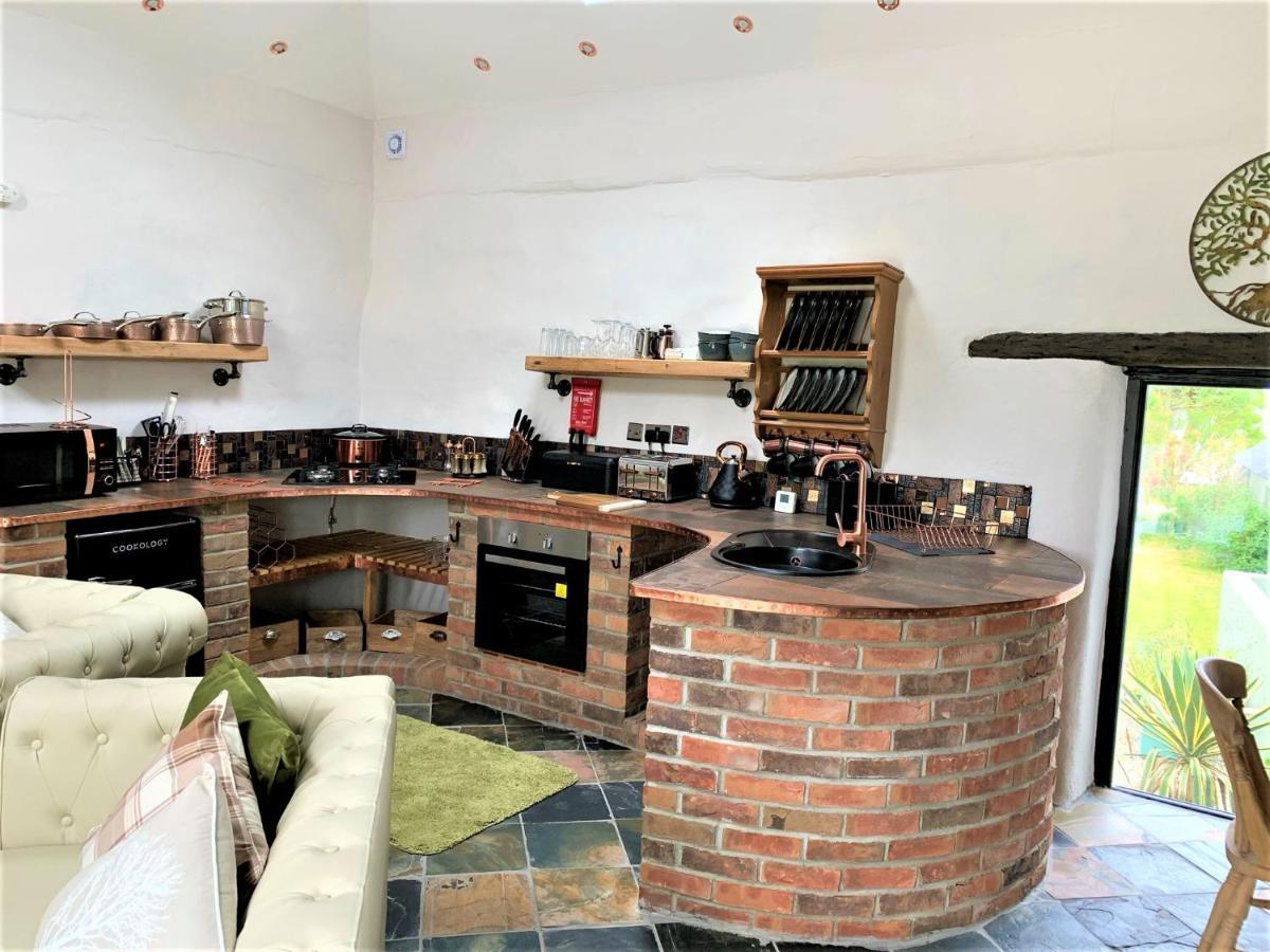 Byre Cottages & Log Cabin Cardigan Luaran gambar