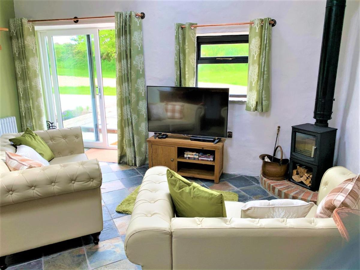 Byre Cottages & Log Cabin Cardigan Luaran gambar