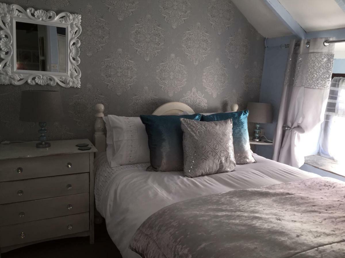 Byre Cottages & Log Cabin Cardigan Luaran gambar